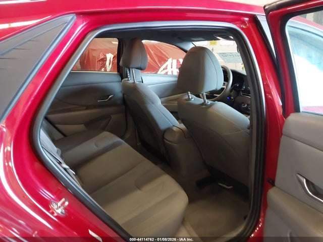 KMHLL4AG5PU456081 Hyundai ELANTRA SE