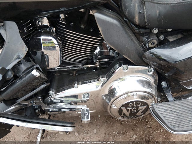 2015 HARLEY-DAVIDSON FLHTK 1HD1KEL36FB634474 Photo 8