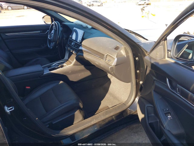 1HGCV2F38JA031800 Honda Accord Sport 2.0t