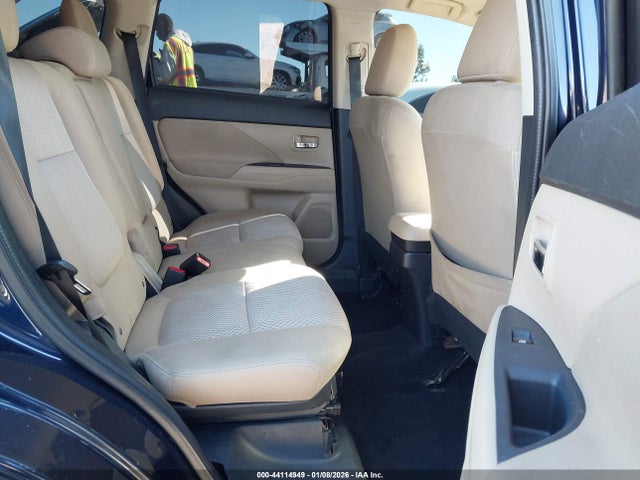 2017 MITSUBISHI OUTLANDER JA4AD3A33HZ055904 Photo 7