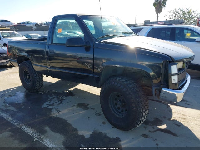 Продажа на аукционе авто 1998 Gmc Sierra 1500 Sl Wideside, vin: 1GTEC14W1WZ553181, номер лота: 44114961