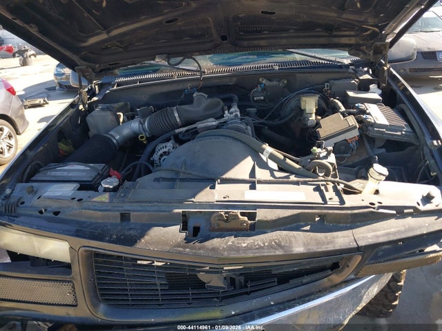 Продажа на аукционе авто 1998 Gmc Sierra 1500 Sl Wideside, vin: 1GTEC14W1WZ553181, номер лота: 44114961