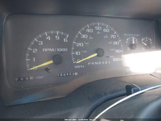 Продажа на аукционе авто 1998 Gmc Sierra 1500 Sl Wideside, vin: 1GTEC14W1WZ553181, номер лота: 44114961