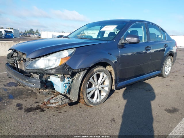 Subaru Legacy 2.5i Premium 2014 4S3BMBC69E3023758 Image 2