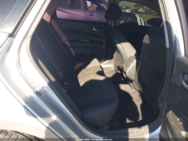 5XXGT4L37KG365697 KIA Optima Lx
