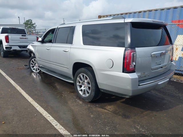 2018 GMC YUKON XL 1GKS1HKJ5JR225249 Photo 2