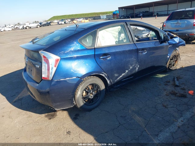 JTDKN3DU4F1997726 Toyota Prius Two