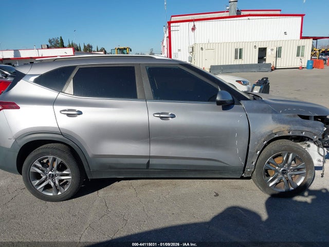 KIA SELTOS S 2022 KNDEU2AA5N7300631 Image 14