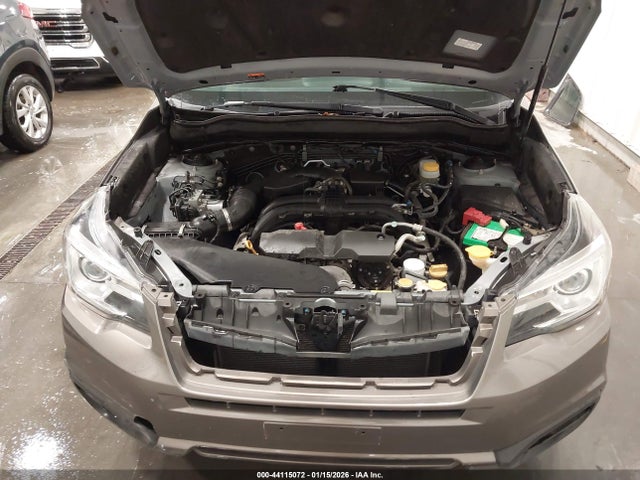 Subaru Forester 2.5i Touring 2018 JF2SJAWC8JH558356 Image 10