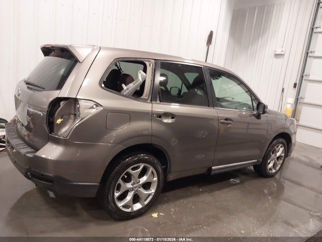 Subaru Forester 2.5i Touring 2018 JF2SJAWC8JH558356 Image 14
