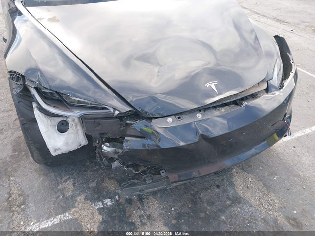 2025 TESLA MODEL 3 5YJ3E1EB2SF897647 Photo 5