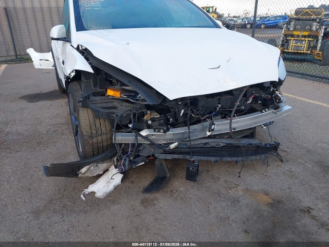 7SAXCBE59PF427200 Tesla Model X Dual Motor All-wheel Drive/standard Range