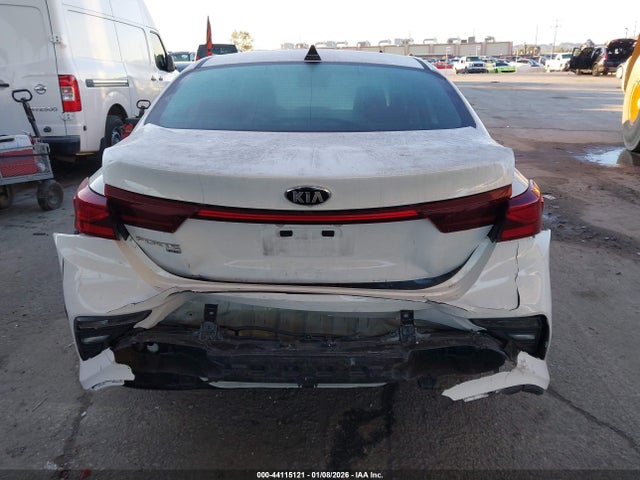 KIA FORTE FE 2021 3KPF24AD1ME369301 Image 16