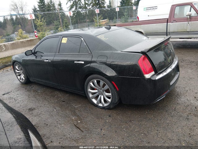 2018 CHRYSLER 300 2C3CCAEG4JH269927 Photo 2
