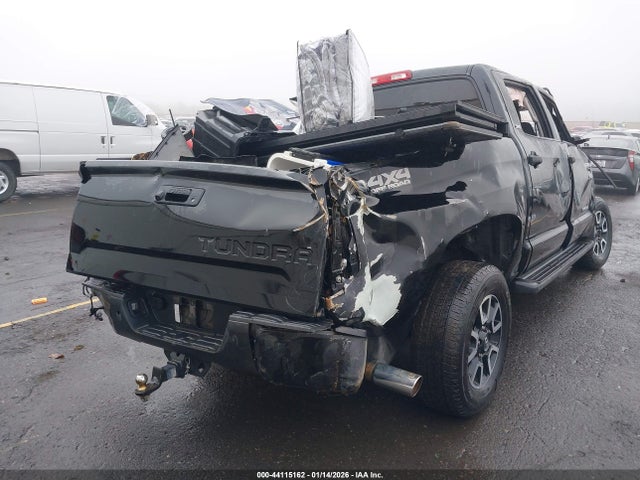 5TFDY5F18GX537773 Toyota Tundra Sr5 5.7l V8