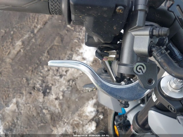 Yamaha MT09 2025 JYARN94E3SA002417 Image 18