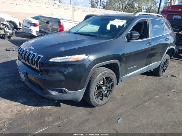1C4PJLCB5GW324370 Jeep Cherokee Latitude
