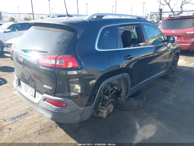1C4PJLCB5GW324370 Jeep Cherokee Latitude