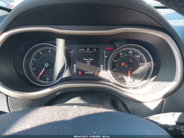 1C4PJLCB5GW324370 Jeep Cherokee Latitude