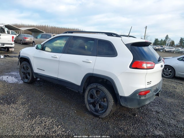 1C4PJMCB7GW187213 Jeep Cherokee Altitude