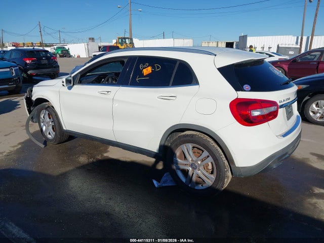 2016 MERCEDES-BENZ GLA 250 WDCTG4EB2GJ193244 Photo 2