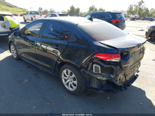 JTDEPMAE3MJ183543 Toyota COROLLA LE