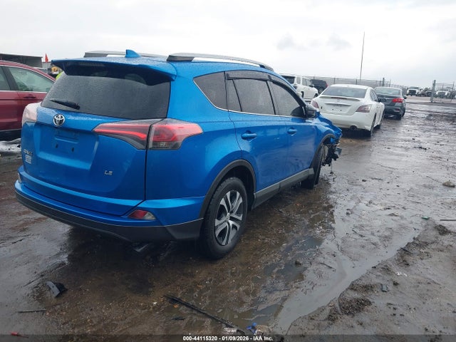 Aukcja sprzedaży 2017 Toyota Rav4 Le, vin: JTMZFREV2HJ701661, numer aukcji: 44115320