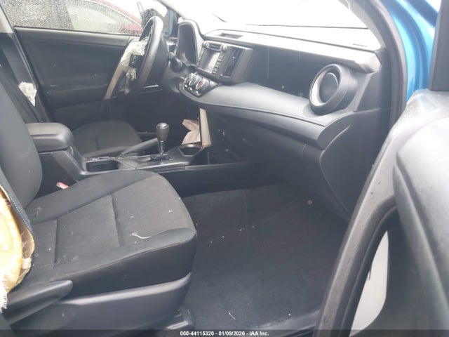 Aukcja sprzedaży 2017 Toyota Rav4 Le, vin: JTMZFREV2HJ701661, numer aukcji: 44115320