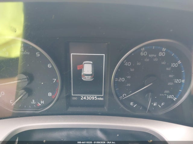 Aukcja sprzedaży 2017 Toyota Rav4 Le, vin: JTMZFREV2HJ701661, numer aukcji: 44115320