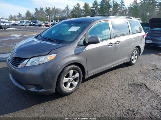 2011 TOYOTA SIENNA 5TDKK3DCXBS022239 Photo 1