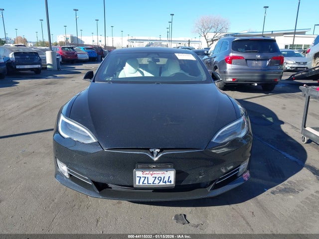 2017 Tesla Model S 100d/60d/75d/90d/p100d მანქანა იყიდება აუქციონზე, vin: 5YJSA1E2XHF193387, აუქციონის ნომერი: 44115332