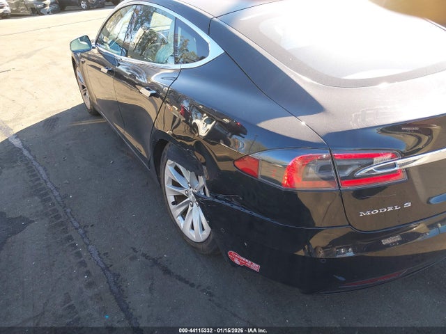 2017 Tesla Model S 100d/60d/75d/90d/p100d მანქანა იყიდება აუქციონზე, vin: 5YJSA1E2XHF193387, აუქციონის ნომერი: 44115332