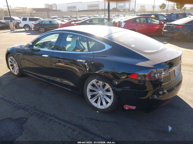 2017 Tesla Model S 100d/60d/75d/90d/p100d მანქანა იყიდება აუქციონზე, vin: 5YJSA1E2XHF193387, აუქციონის ნომერი: 44115332