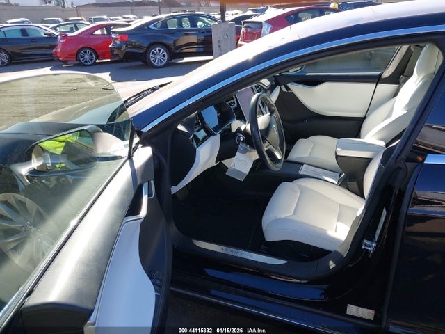 2017 Tesla Model S 100d/60d/75d/90d/p100d მანქანა იყიდება აუქციონზე, vin: 5YJSA1E2XHF193387, აუქციონის ნომერი: 44115332