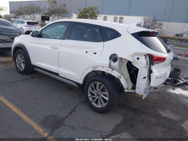 2018 HYUNDAI TUCSON KM8J33A46JU671838 Photo 2