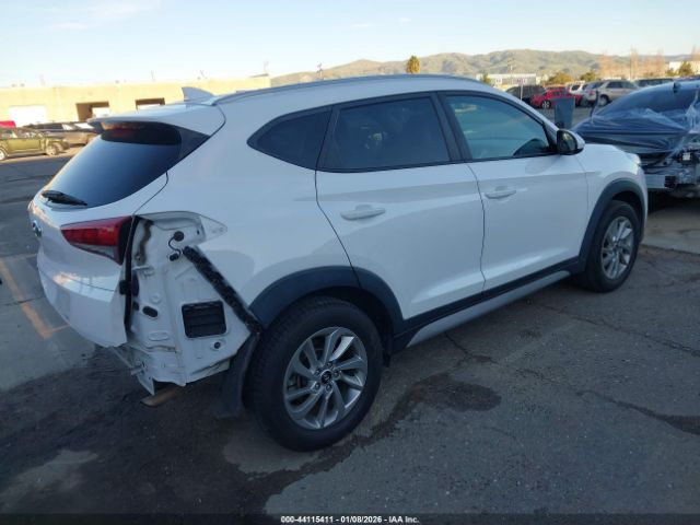2018 HYUNDAI TUCSON KM8J33A46JU671838 Photo 3