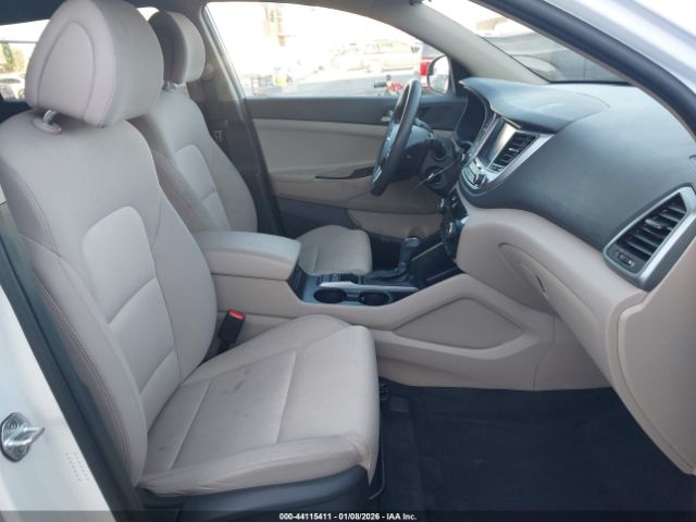 2018 HYUNDAI TUCSON KM8J33A46JU671838 Photo 4