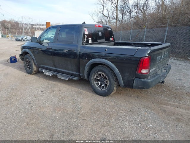 2015 RAM 1500 1C6RR7YG0FS736397 Photo 2