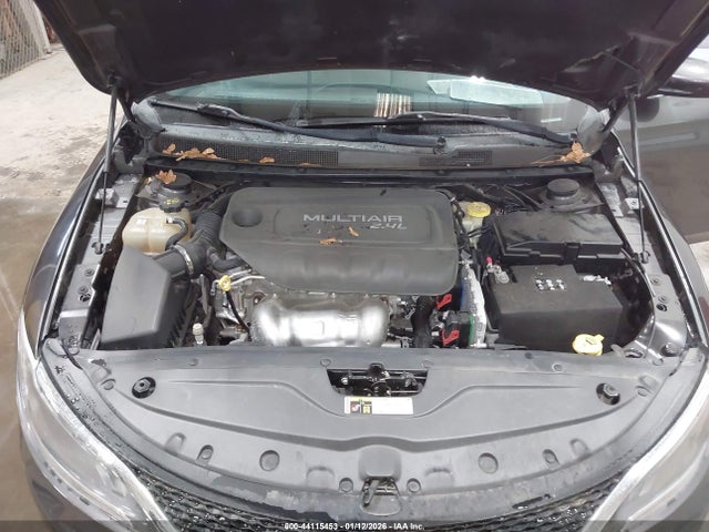 1C3CCCAB3FN741152 Chrysler 200 Limited