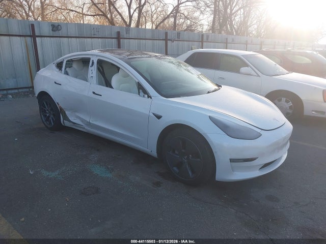 2022 TESLA MODEL 3 5YJ3E1EB2NF115643 Photo 0