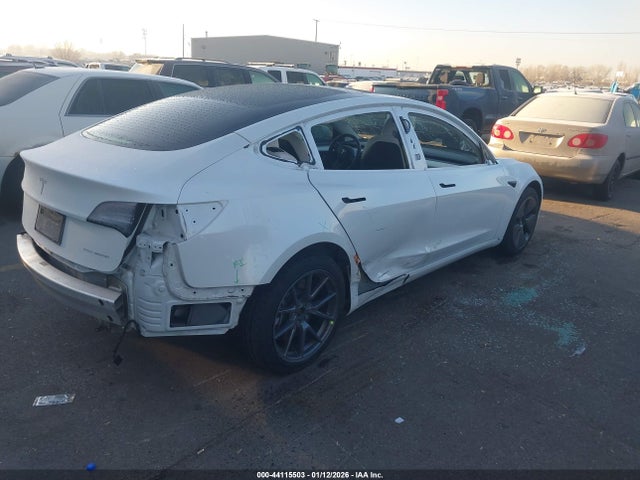 2022 TESLA MODEL 3 5YJ3E1EB2NF115643 Photo 3