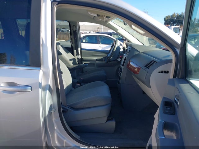 2009 CHRYSLER TOWN & COUNTRY 2A8HR44E39R514801 Photo 4