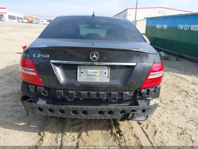 Продаж на аукціоні авто 2014 Mercedes-benz C-class C 250 Sport, vin: WDDGF4HBXER309915, номер лоту: 44115563