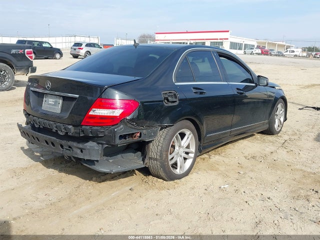 Продаж на аукціоні авто 2014 Mercedes-benz C-class C 250 Sport, vin: WDDGF4HBXER309915, номер лоту: 44115563