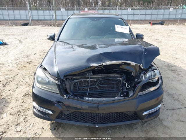Продаж на аукціоні авто 2014 Mercedes-benz C-class C 250 Sport, vin: WDDGF4HBXER309915, номер лоту: 44115563