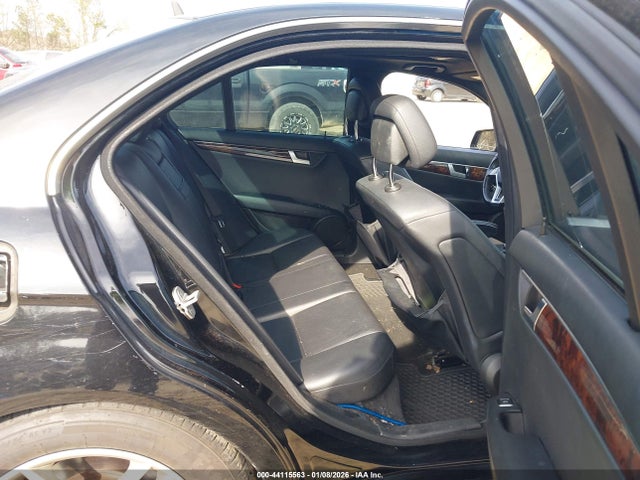 Продаж на аукціоні авто 2014 Mercedes-benz C-class C 250 Sport, vin: WDDGF4HBXER309915, номер лоту: 44115563