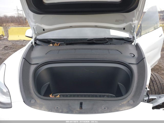 2025 TESLA MODEL Y 7SAYGDED4SA375296 Photo 9