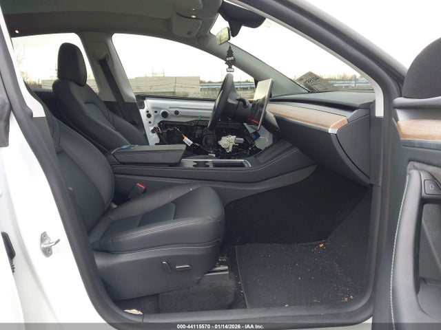 2025 TESLA MODEL Y 7SAYGDED4SA375296 Photo 4