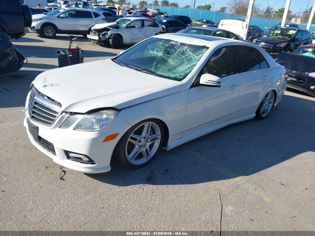 2011 MERCEDES-BENZ E 550 WDDHF7CBXBA298969 Photo 1