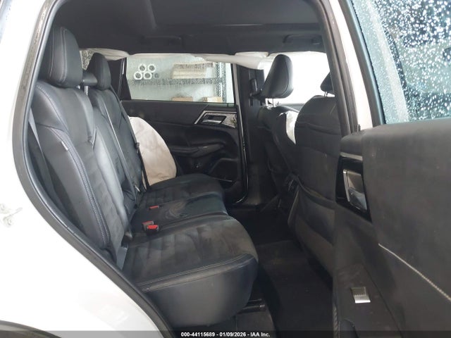 2022 MITSUBISHI OUTLANDER JA4J3UA84NZ058567 Photo 7